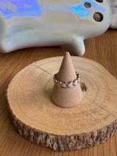 Load image into Gallery viewer, Corazones
