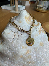 Load image into Gallery viewer, Solare
